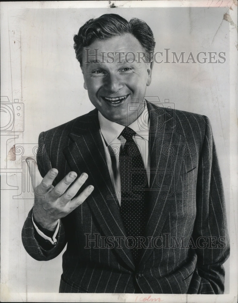 1953 Press Photo Eddie Albert to be the guest host on &quot;Your Show of Shows&quot;- Historic Images