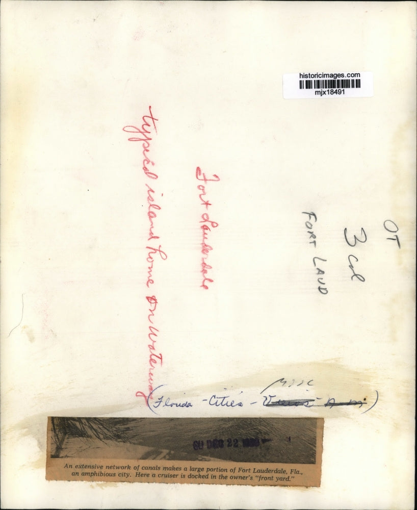 Press Photo A typical island home on a waterway in Fort Lauderdale, Florida