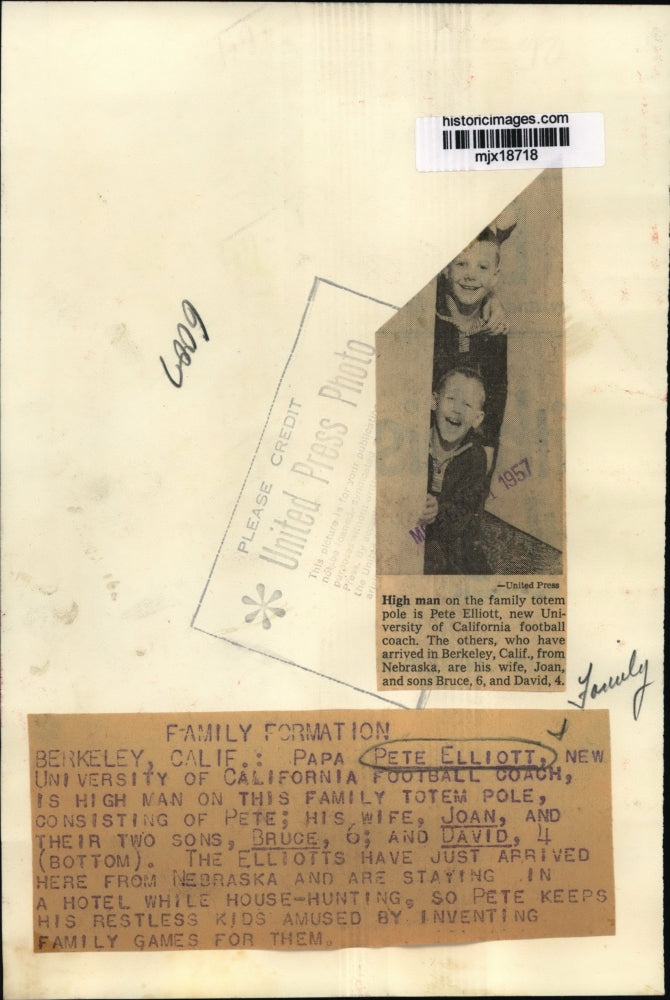 1957 Press Photo Pete Elliott, California football coach with his family