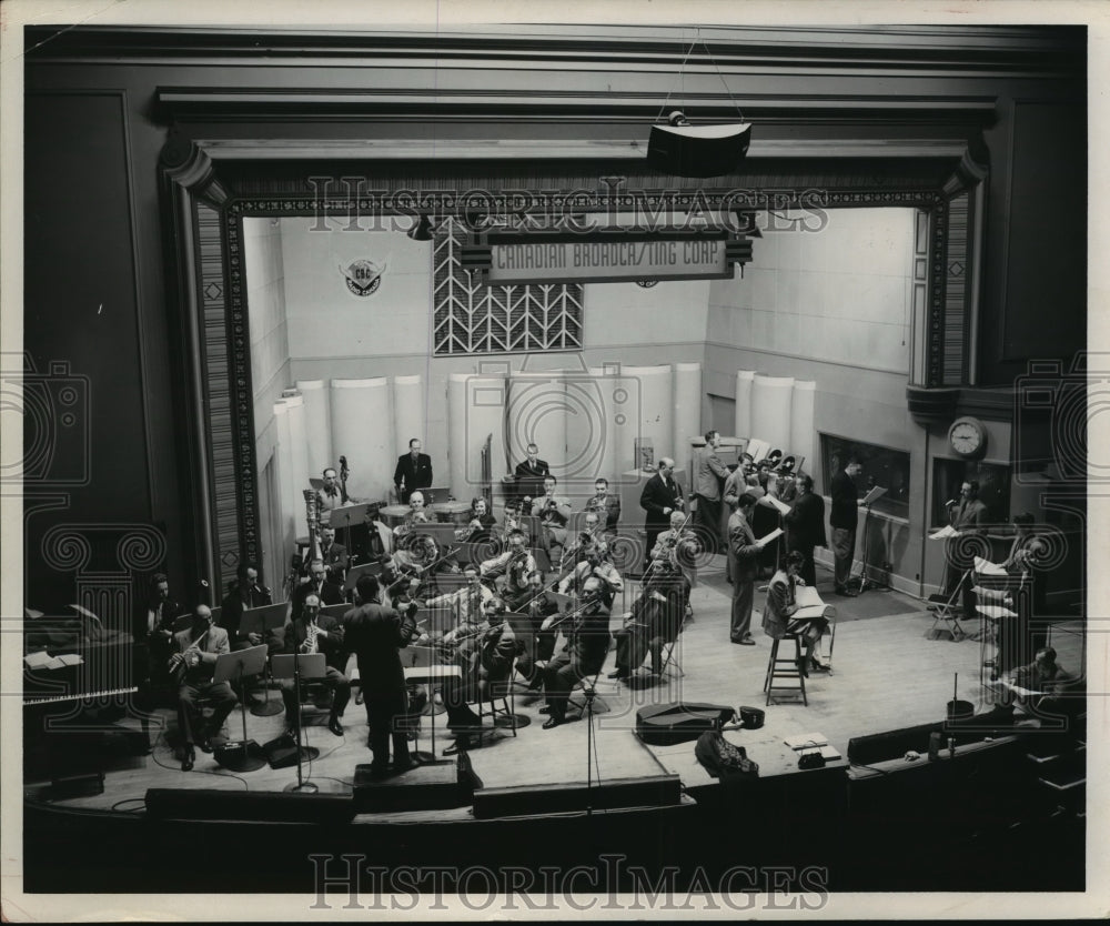 1957 Press Photo View of the CBC Concert Hall at Toronto, Canada.- Historic Images