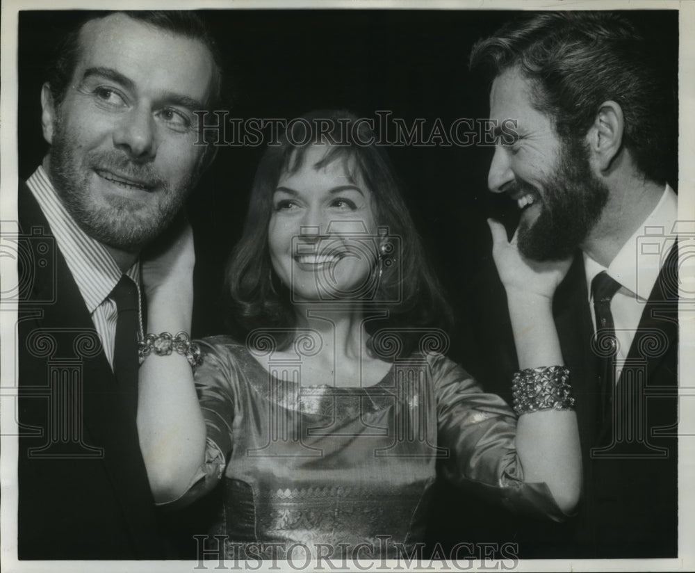 1960 Press Photo Eva Bartok working in Rome on "The Wind Does Not Stop"