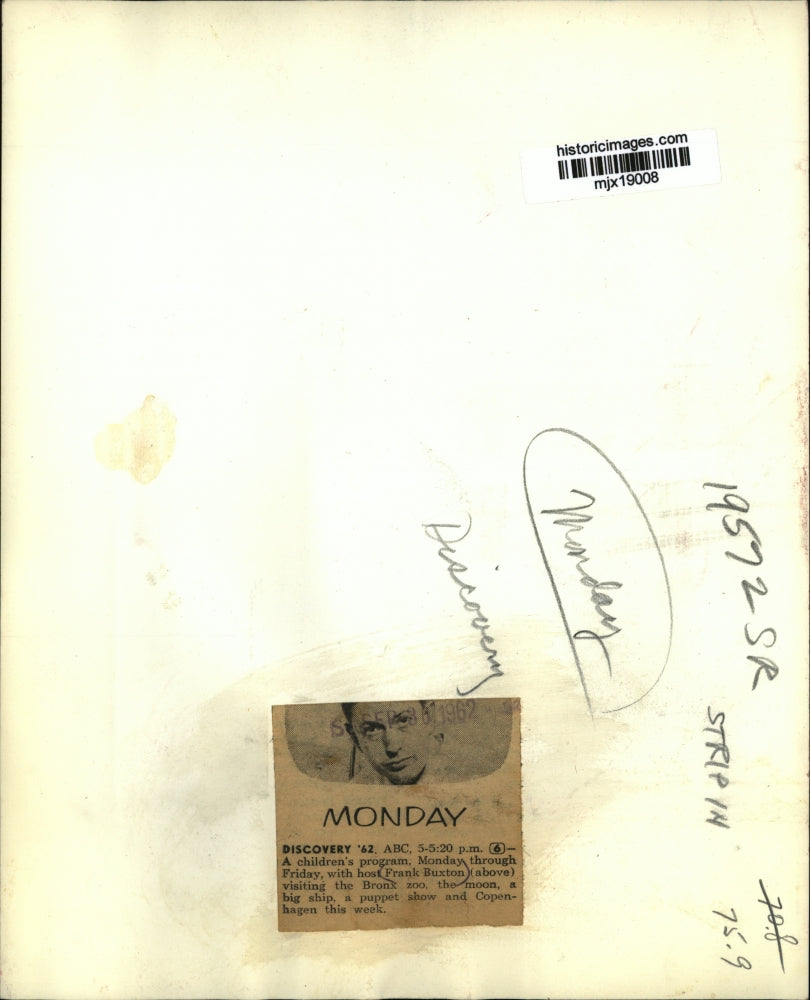 1962 Press Photo Frank Buxton hosts Discovery 62, on ABC. - mjx19008