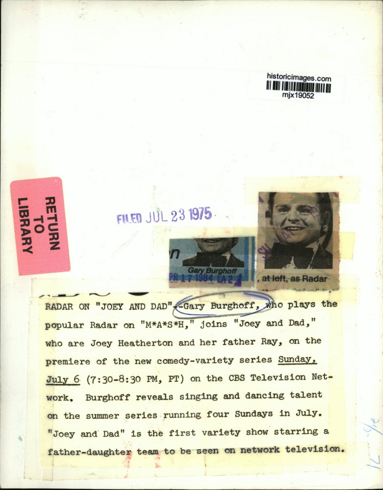 1975 Press Photo Gary Burghoff, Joey & Ray Heatherton in Joey and Dad.