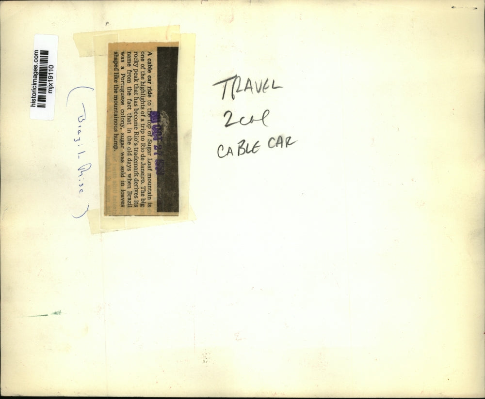 1953 Press Photo Cable car at the top of Sugar Loaf Mountain in Rio De Janeiro.