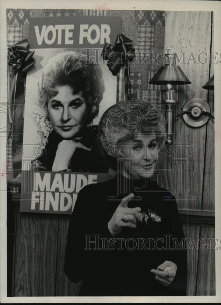 1975 Press Photo Maude Findlay continues her campaign for state senate