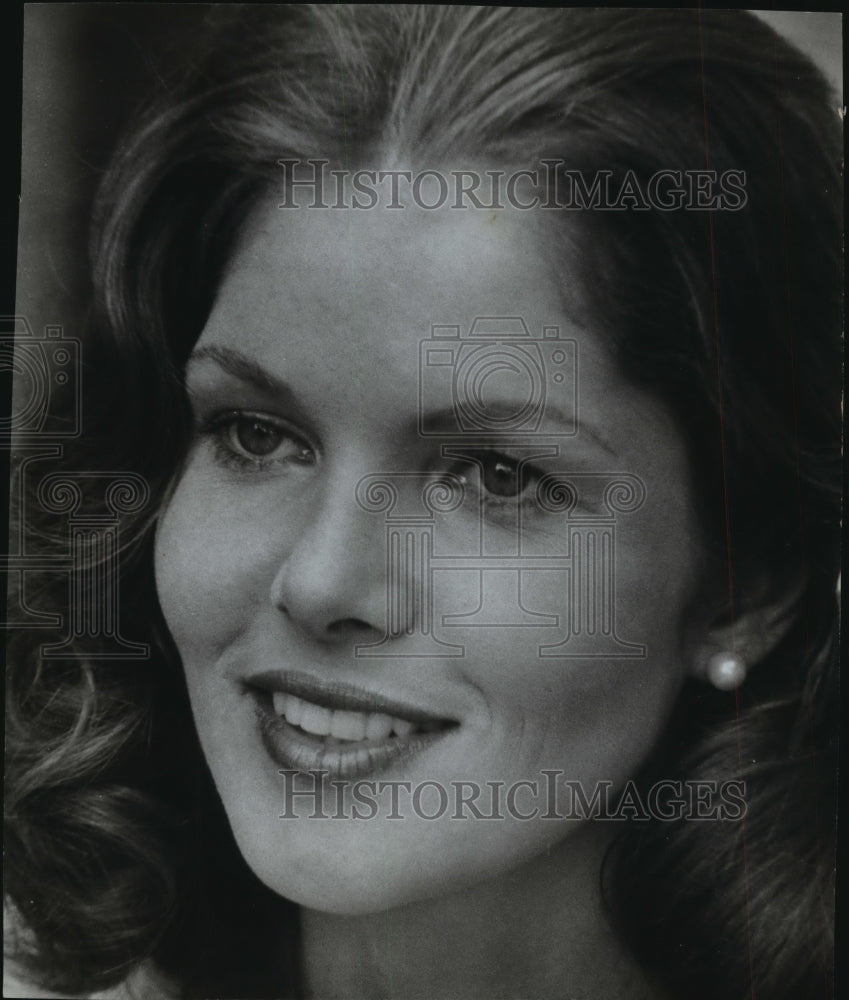 1973 Press Photo Lois Chiles - mjx19514