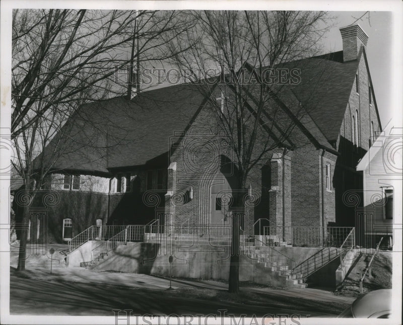 Load image into Gallery viewer, 1956 Press Photo Grace Evangelical and Reformed church in Milwaukee - mjx20190

