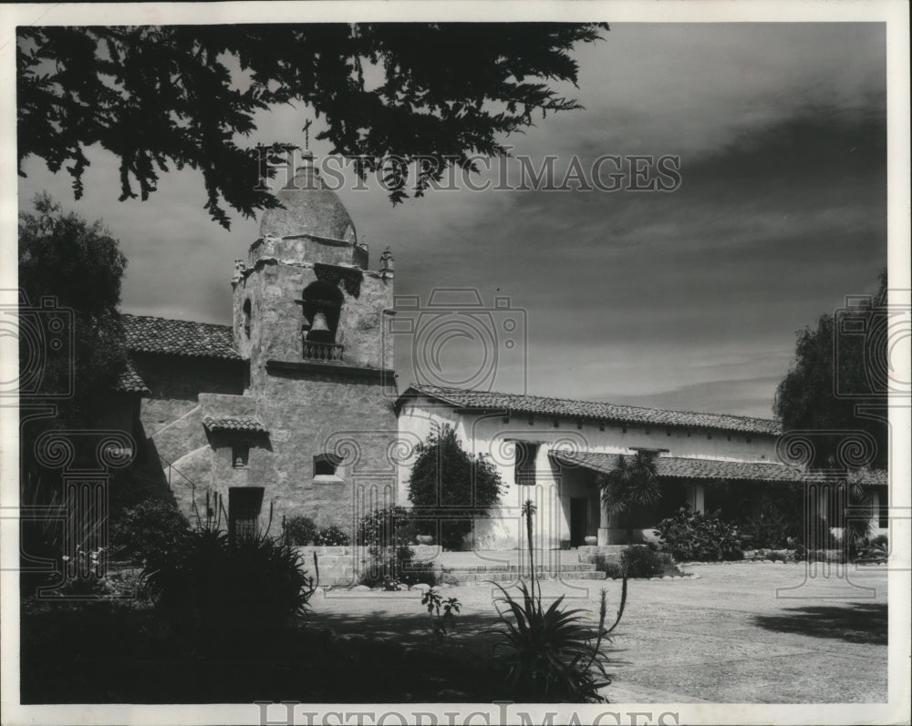 1966 Press Photo View of Carmel Mission, landmark on the California coast.