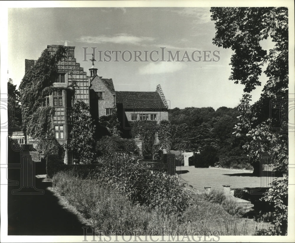 1967 Press Photo Home of Winston Churchill where he wrote The Second World War.- Historic Images