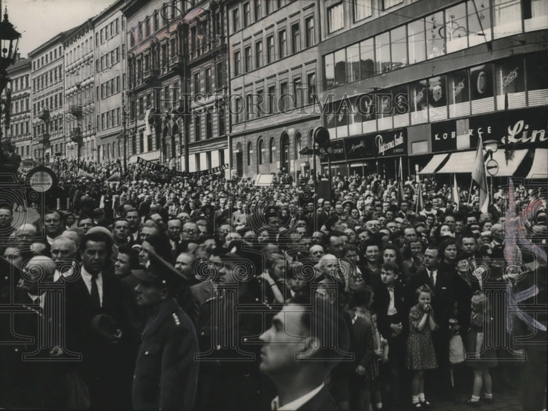 Load image into Gallery viewer, 1953 Press Photo Czech citizens listen intently at a political rally - mjx20497
