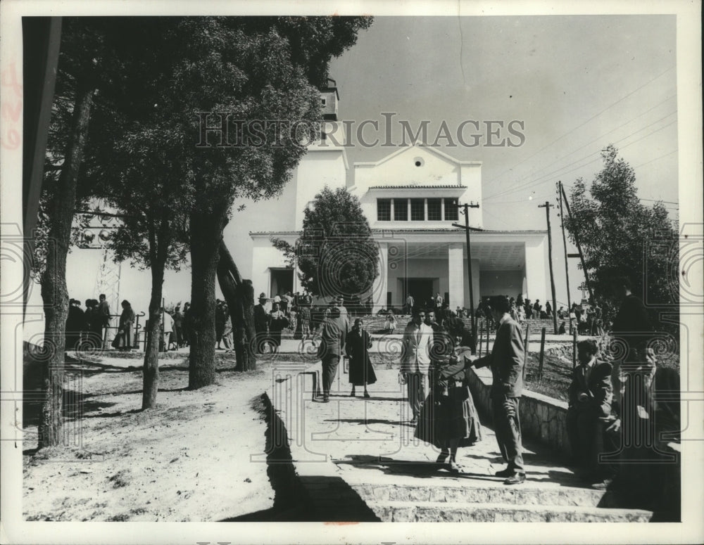 1957 Press Photo Broad terraces on the 10,000 foot-high Monserrate - mjx20614