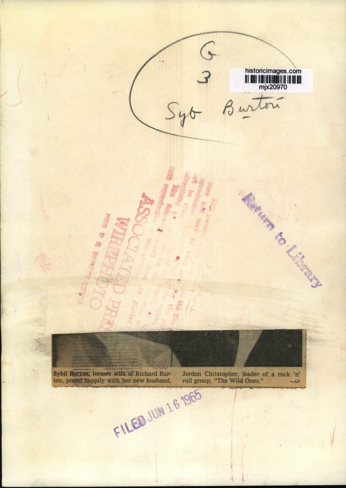 1965 Press Photo Sybil Burton with new husband, Jordan Christopher. - mjx20970