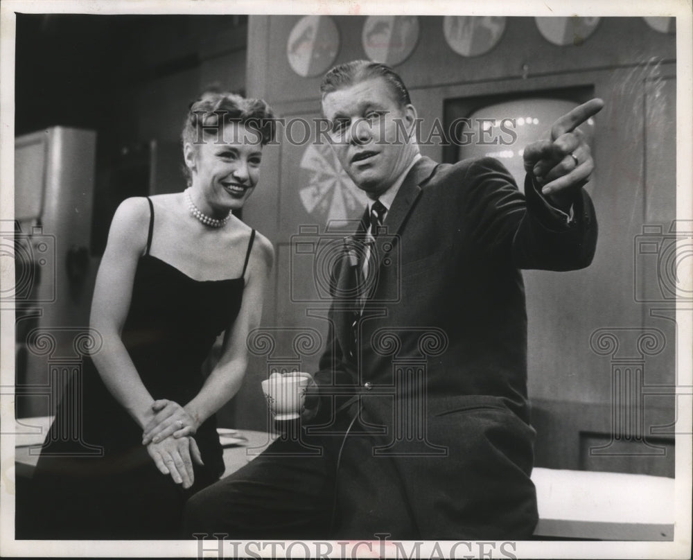 1957 Press Photo Judy Johnson and Jack Lescoulie, the "Tonight" team - mjx21459- Historic Images