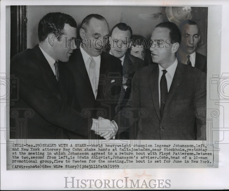 Load image into Gallery viewer, 1959 Press Photo Ingemar Johansson, boxer, shakes hands with attorney, Roy Cohn
