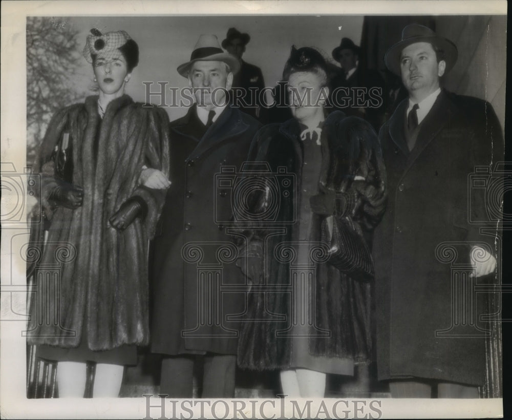 1946 Press Photo James Curley Left Federal Court Following Mail Fraud Sentence