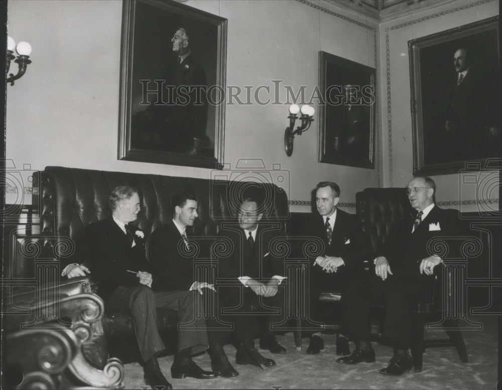 1951 Press Photo Wisconsin's New State Officers Before Being Sworn In