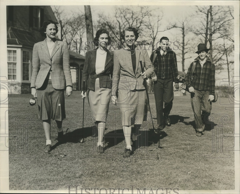 1940 Press Photo Senator T-Mayer and Senator Kummer go golfing - mjx24087- Historic Images