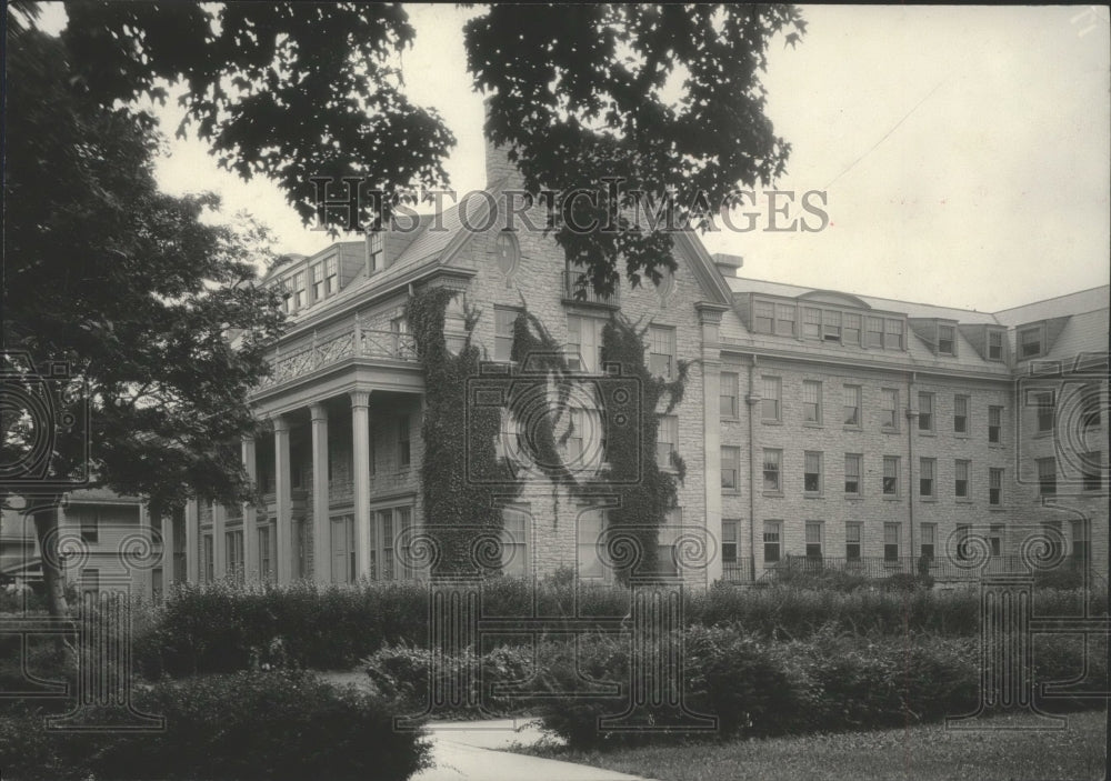 1932 Press Photo Mrs. Russell Sage donated Russell Sage Hall, Lawrence College