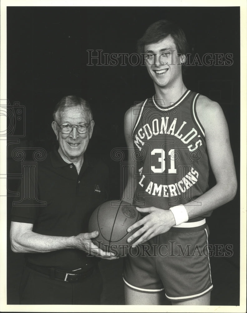 1983 Press Photo Joe Wolf, Wisconsin basketball - mjx24429