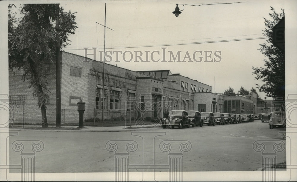 1945 Press Photo Le Roi Company, Wisconsin - mjx24745