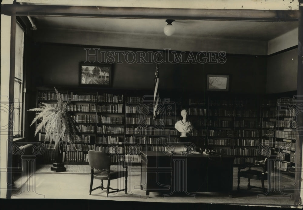 1928 Press Photo View of the President Coolidge's Summer Office - mjx24830