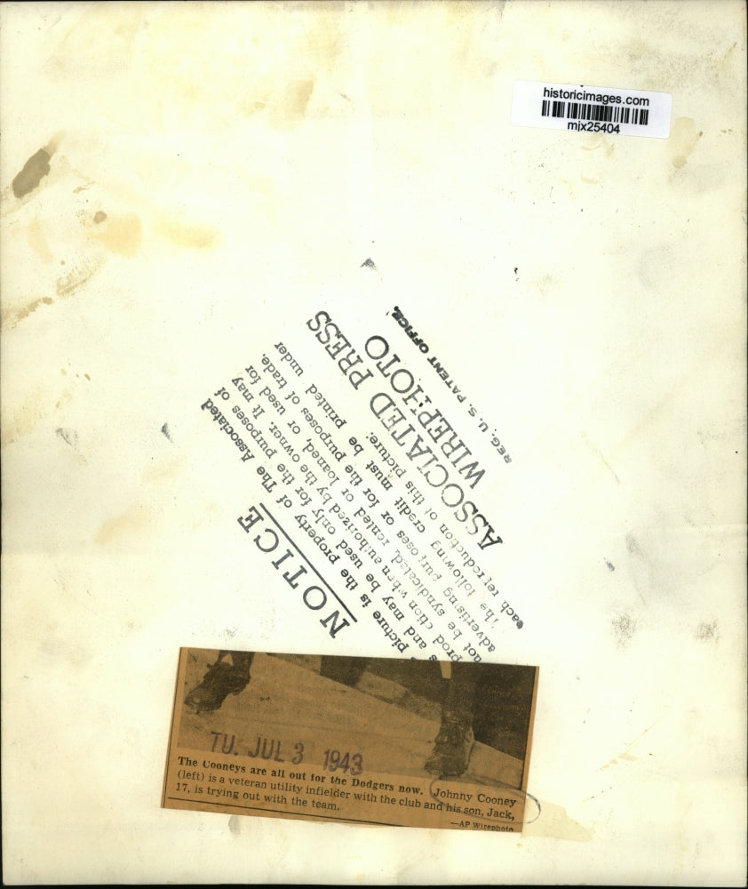 1943 Press Photo Johnny Cooney and his son, Jack, try out for Dodgers