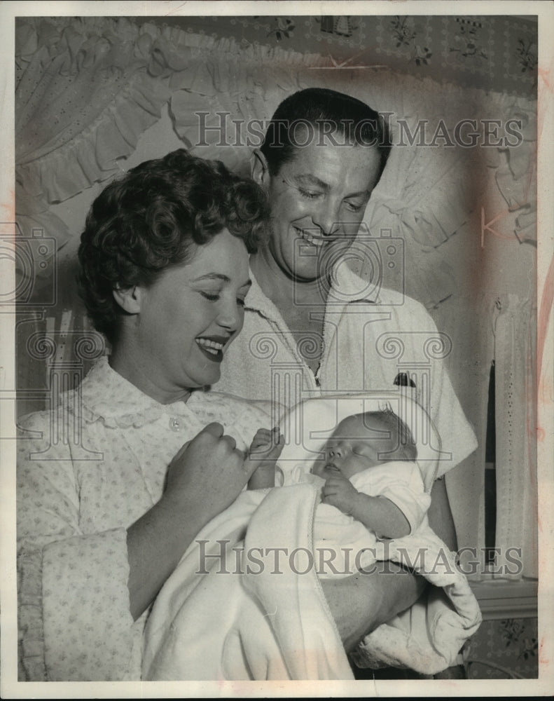 1955 Press Photo Robert, Mary, and Laurel Cummings-Movie Star and Family- Historic Images