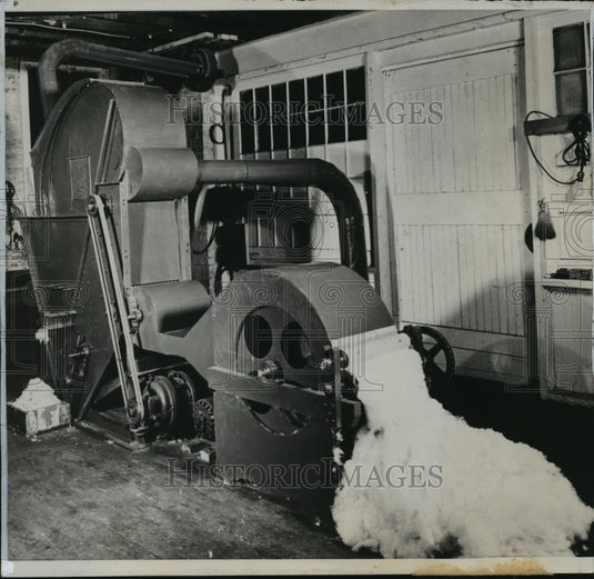 1938 Press Photo Frank H. Watson's Cotton Gin Invention - mjx26269- Historic Images