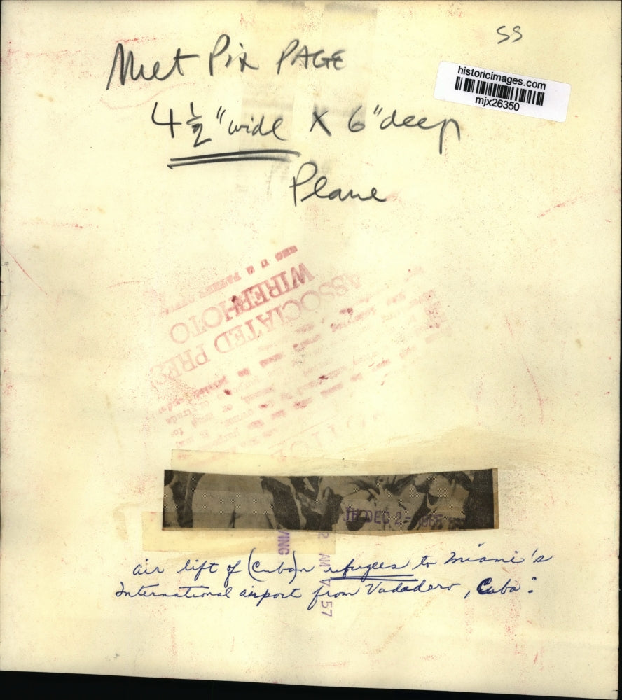 1965 Press Photo Air lift of Cuban refugees to Miami's airport from Varadero