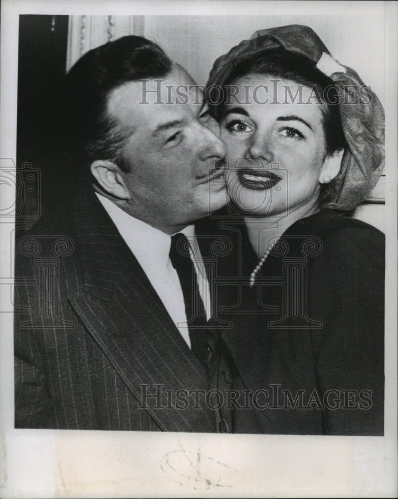 1947 Press Photo Xavier Cugat with wife Lorraine Allen at Ritz Carlton Hotel- Historic Images