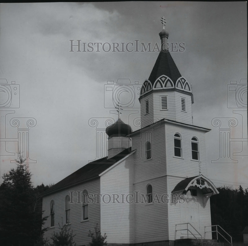 Load image into Gallery viewer, 1957 Press Photo View of St Mary Russian Orthodox church at Cornucopia Wisconsin
