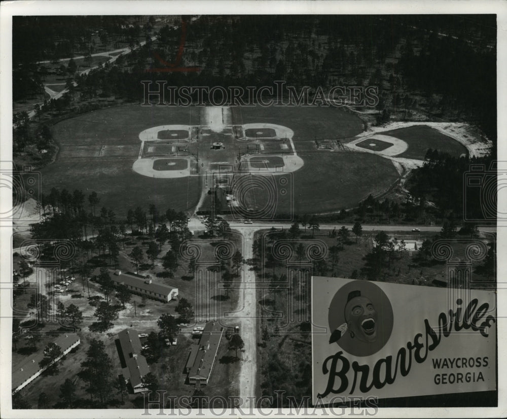 1960 Press Photo Aerial view of &quot;Bravesville&quot; at Waycross, Ga. - mjx27035- Historic Images