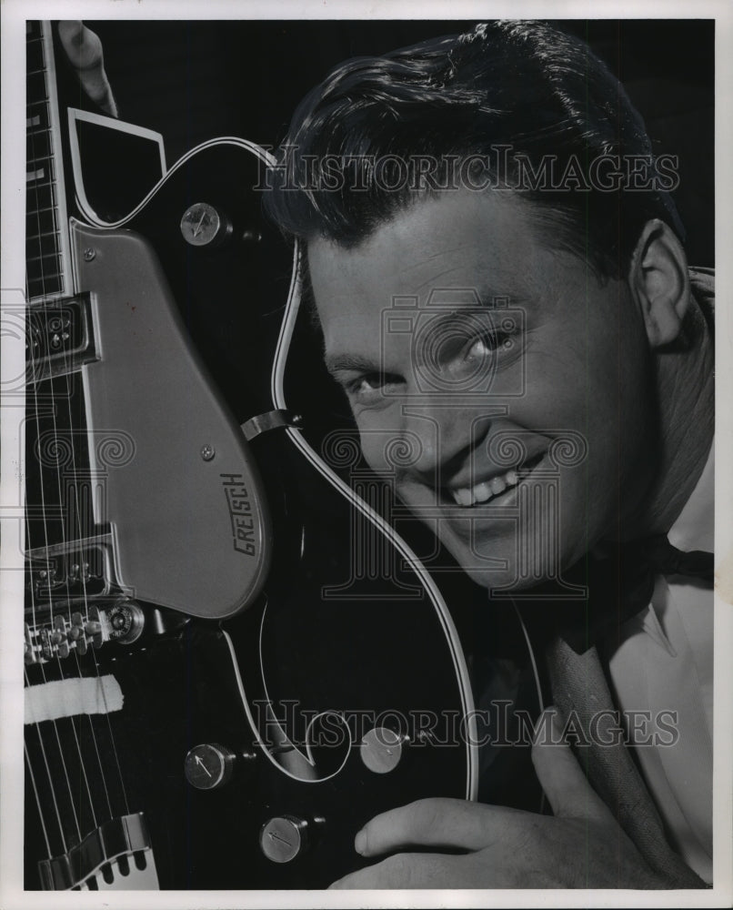 1954 Press Photo Guitarist Rusty Draper- Historic Images