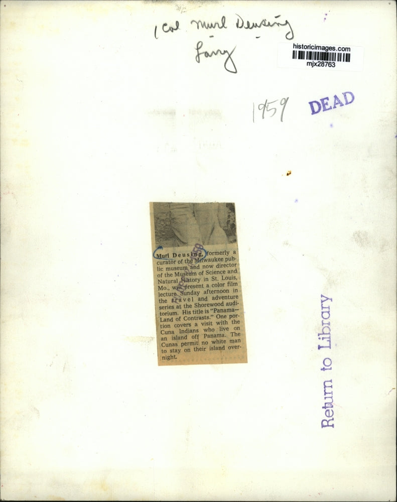 1959 Press Photo Murl Deusing Visiting the Cuna Indian Tribe island off Panama