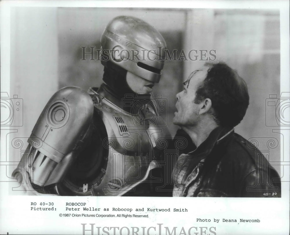 1987 Press Photo Peter Weller as Robocop and Kurtwood Smith - mjx29049- Historic Images