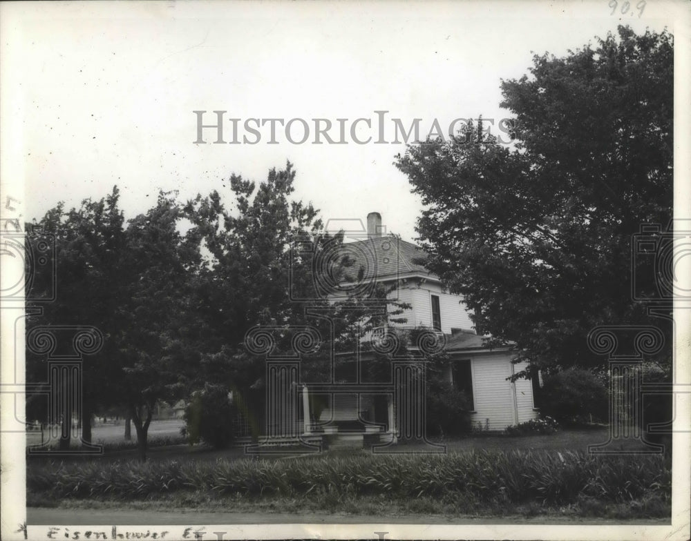 1945 Press Photo General Eisenhower Home in Abilene, Texas - mjx29136