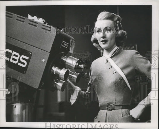 1951 Press Photo Robin Chandler, Mrs. Angier Biddle Duke - mjx29172