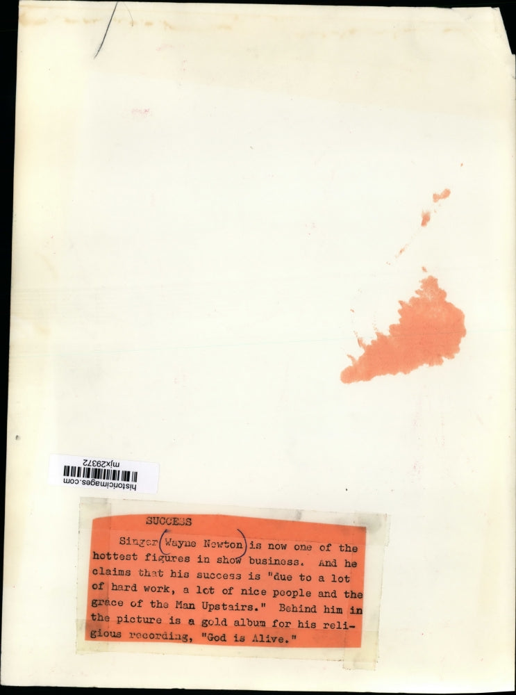 Press Photo Singer Wayne Newton and His Gold Album "God is Alive" - mjx29372