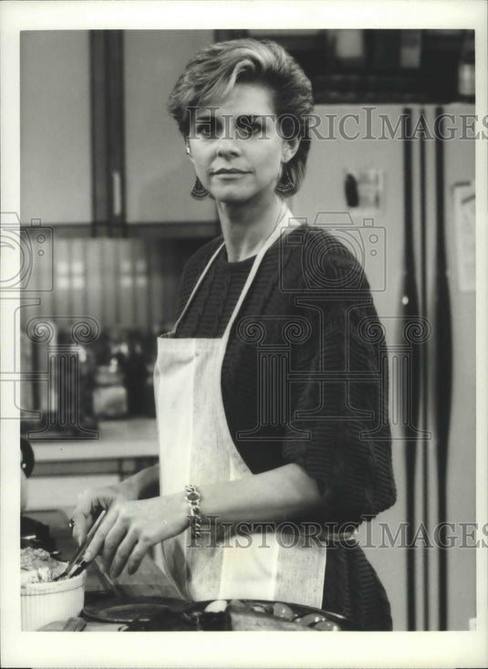 1986 Press Photo Lindsay Wagner in "Kate & Allie" - mjx29976- Historic Images