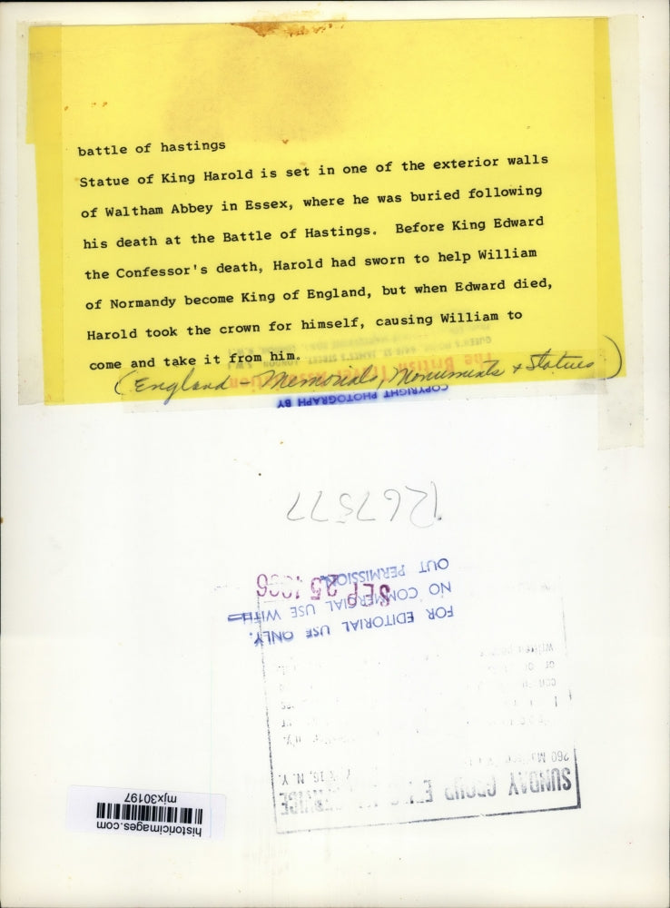 1966 Press Photo Statue of King Harold on wall of Waltham Abbey, Essex