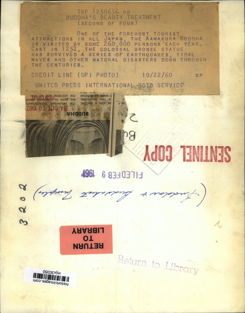 1960 Press Photo Bronze Kamakura Buddha in Japan - mjx30350