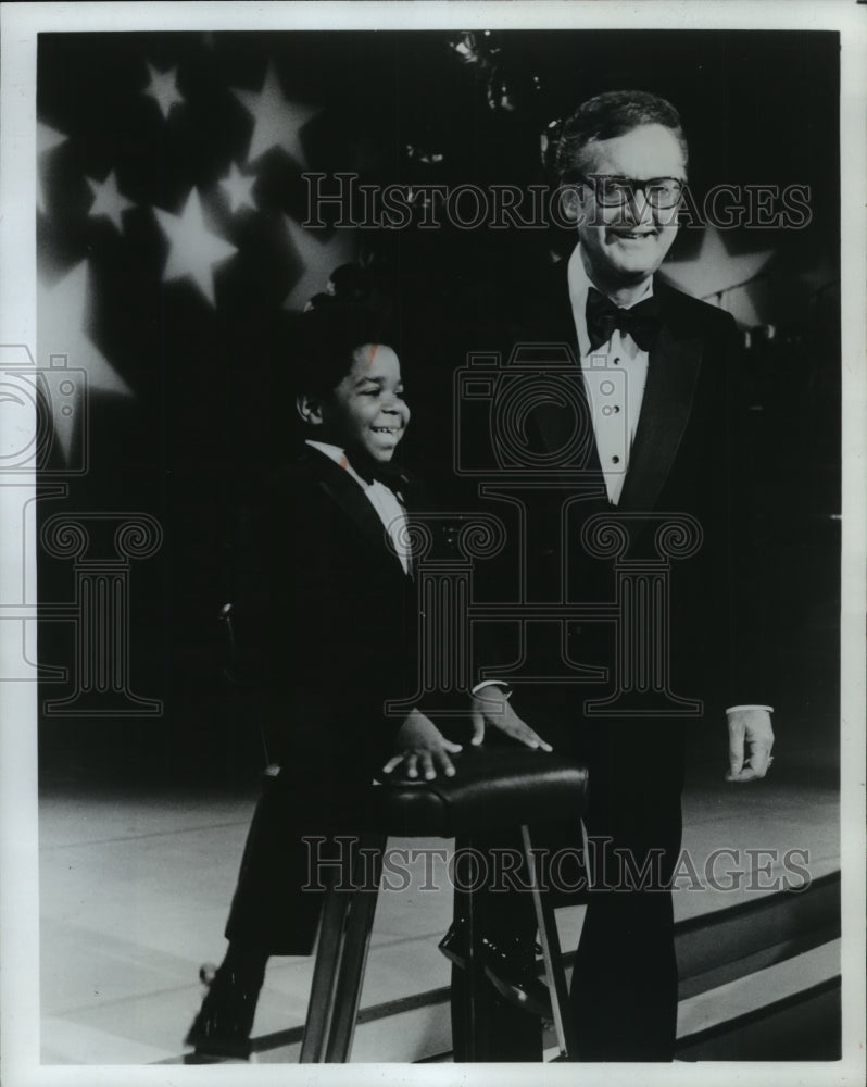 1980 Press Photo Gary Coleman and Steve Allen co-host "The Big Show" - mjx30812- Historic Images