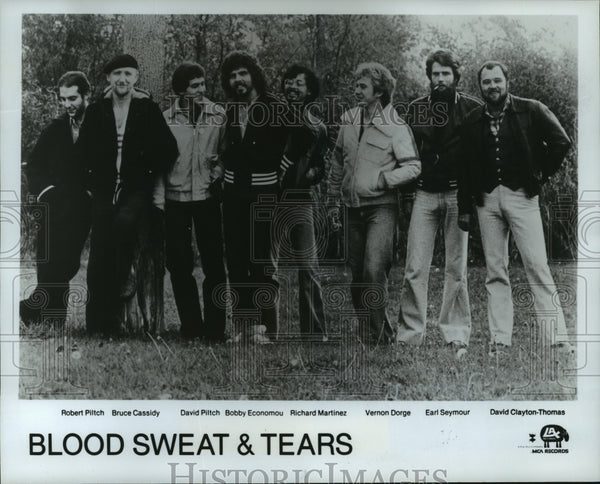1980 Press Photo Blood, Sweat & Tears members stand together outside ...