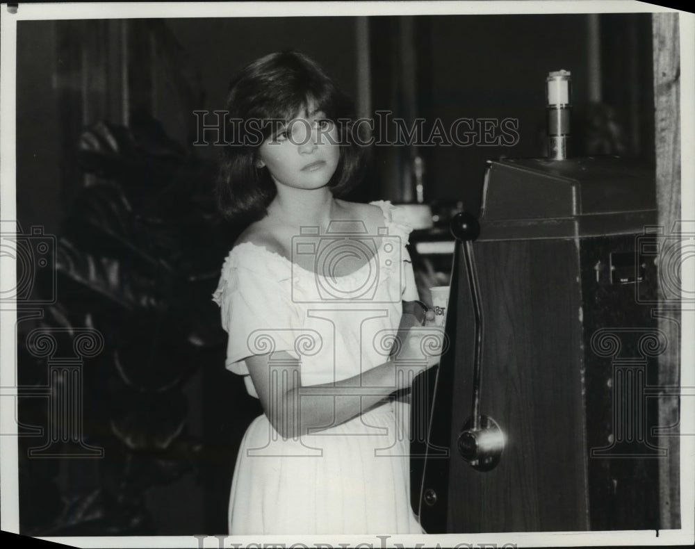 1985 Press Photo Valerie Bertinelli in &quot;The Seduction of Gina&quot; - mjx31202- Historic Images