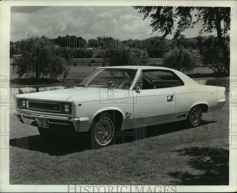 Load image into Gallery viewer, 1967 Press Photo Rambler Rebel series, hard top, automobile - mjx31226

