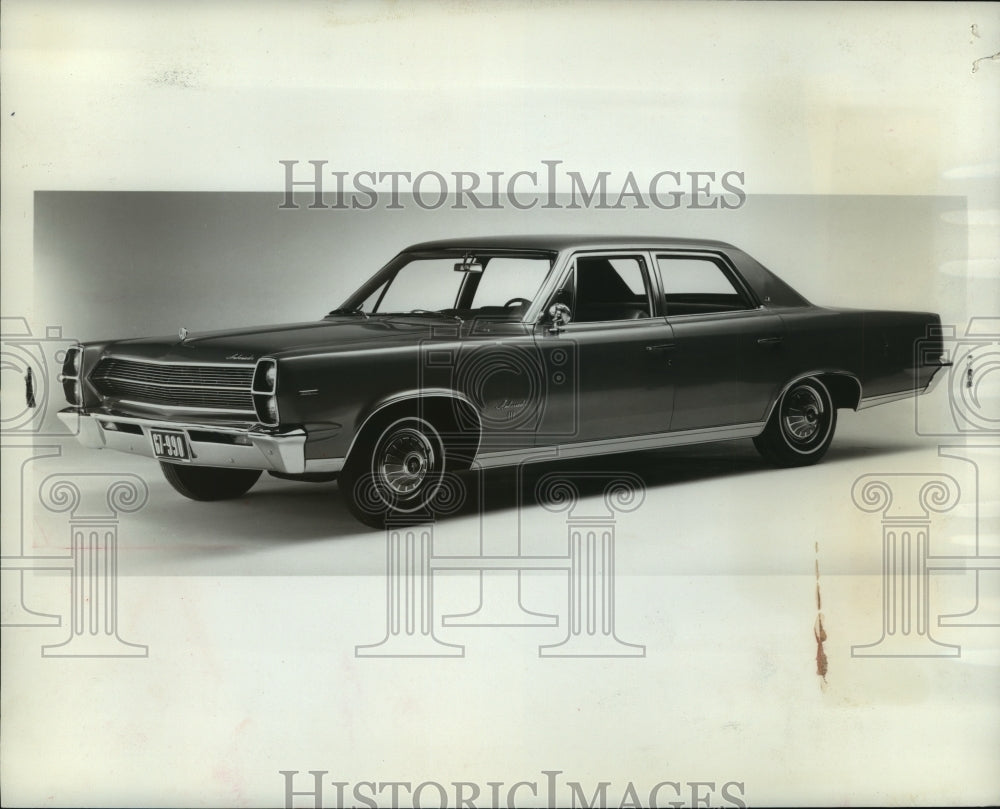 1966 Press Photo American Motors&#39; Ambassador 990 four door sedan - mjx31228