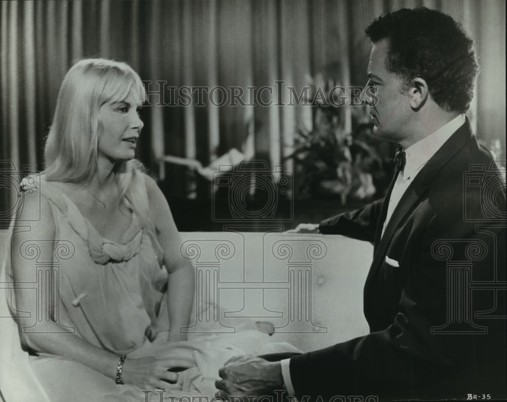 1967 Press Photo Cornel Wilde and Jean Wallace in "Beach Red" - mjx31245