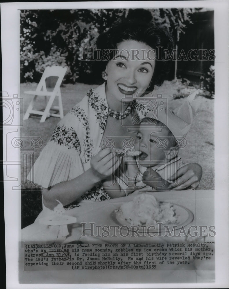 1955 Press Photo Ann Blyth with her son, Timothy Patrick McNulty - mjx31397
