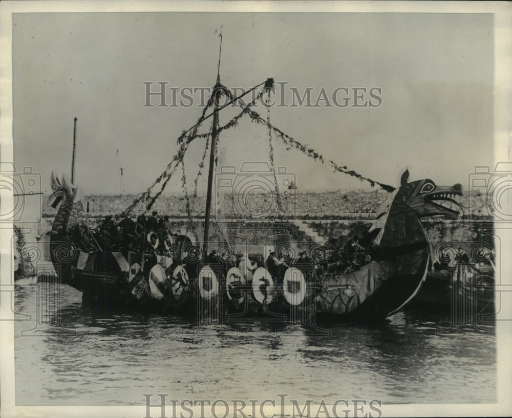1929 Press Photo Dragon-Ship In Battle Of Flowers In Villofrunds, France By Nice- Historic Images