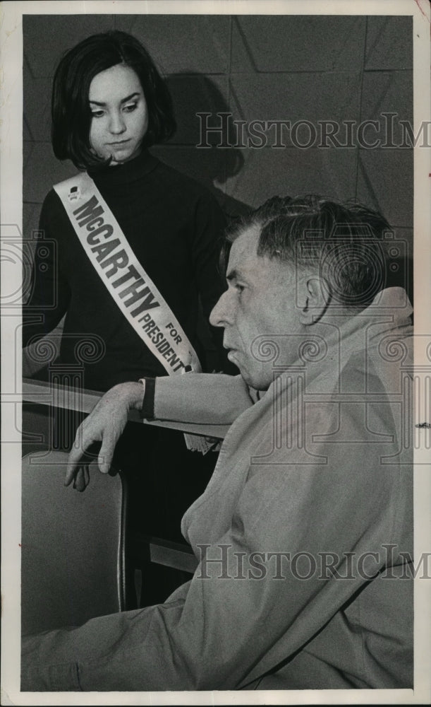 1968 Press Photo Economist, John K. Galbraith, supporting Senator McCarthy- Historic Images